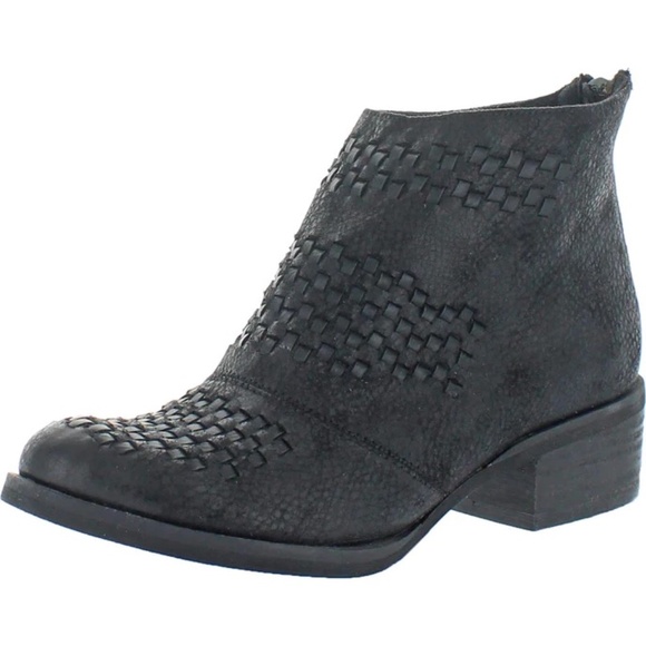 🖤 Faux Leather Block Heel Ankle Boots – Size 7 | Sleek, Chic & Brand New - Picture 1 of 4